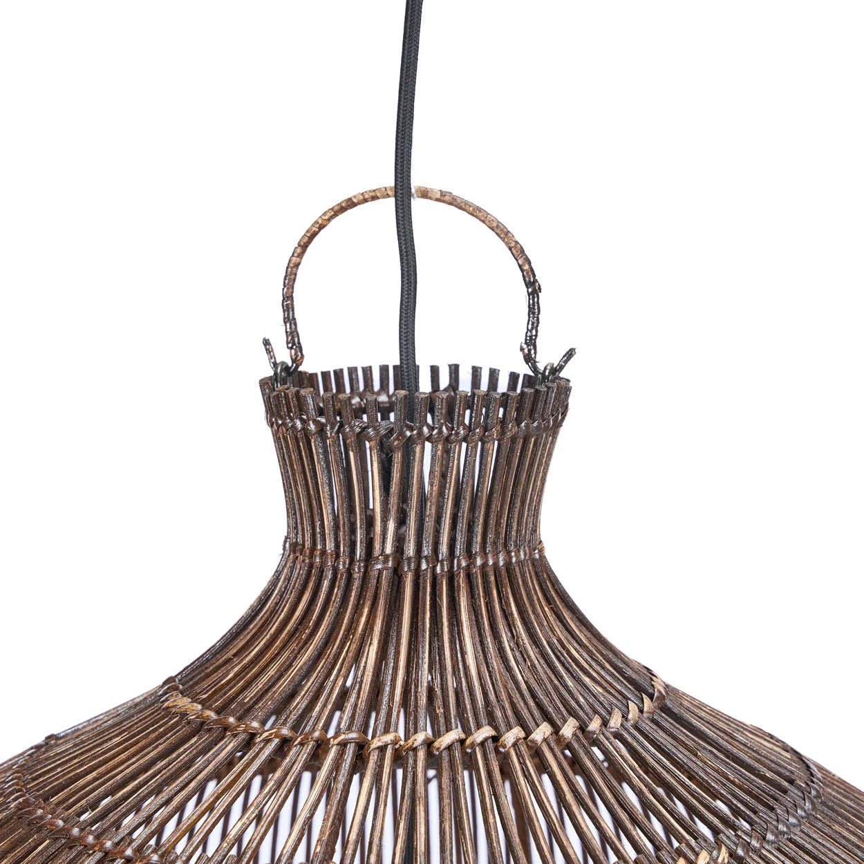 Suspension en rotin tressé brune Ø48 cm avec anse ronde et cordon noir