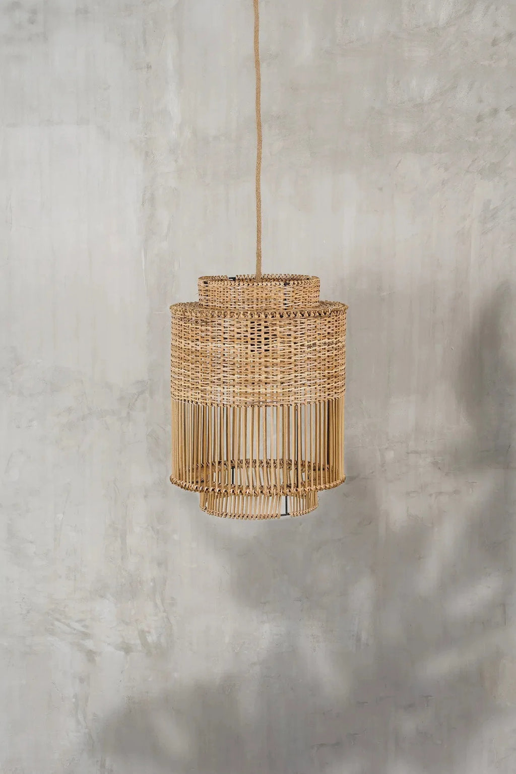 Suspension en rotin tressé naturel à niveaux, diamètre 30 cm, luminaire suspendu élégant