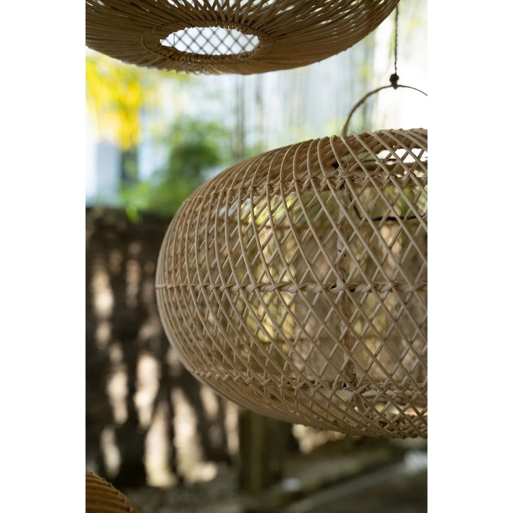 Luminaire en rotin naturel suspendu sphère de 50 cm pour une décoration élégante