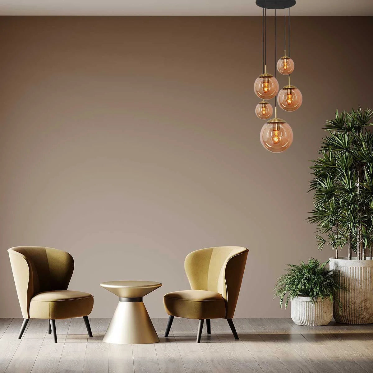 Suspension verre ambré et laiton multiglobes pour hauts plafonds avec 5 lampes