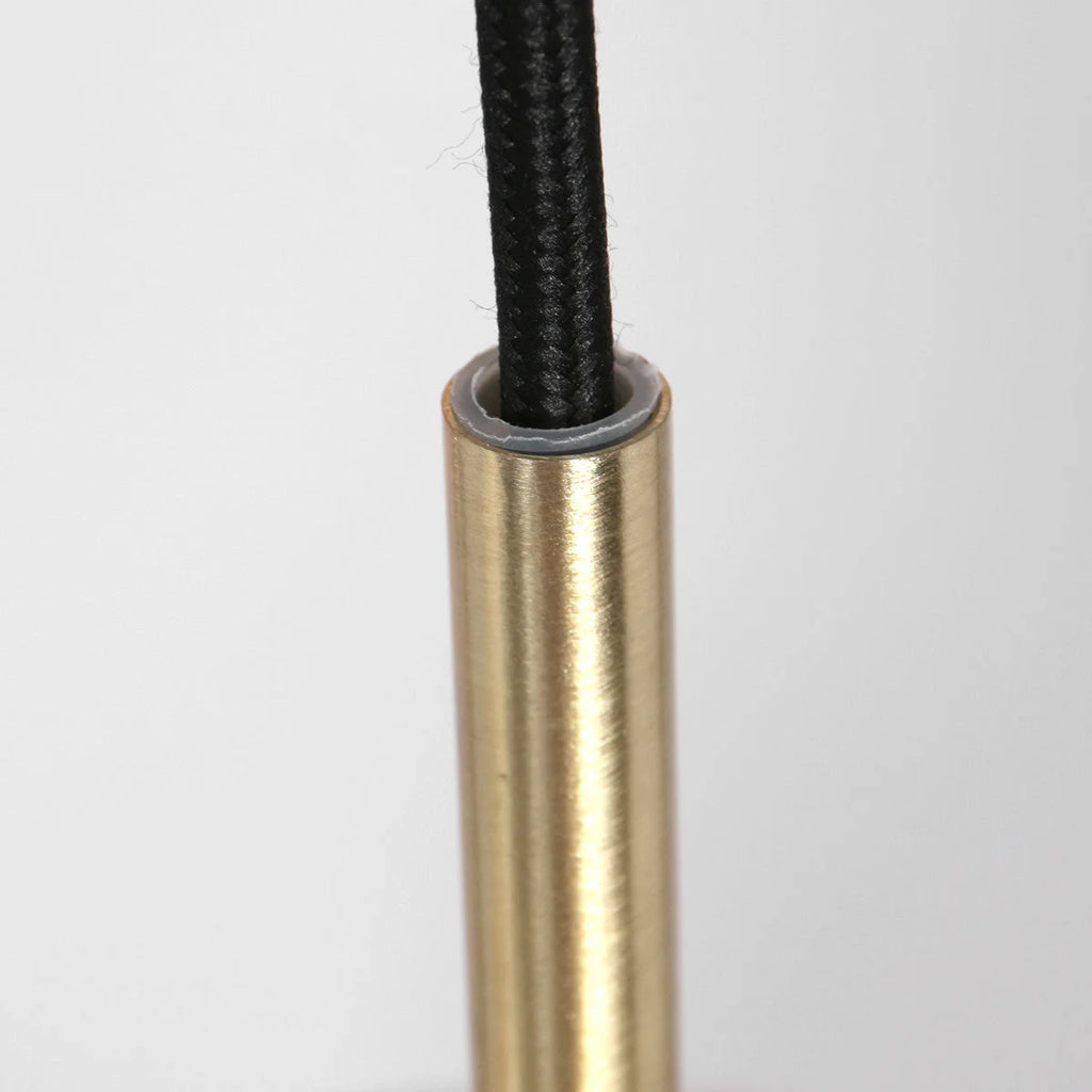 Tube en métal doré avec cordon noir pour suspension verre ambré et laiton