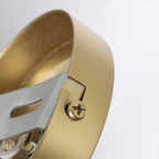 Ampoule dans un luminaire en laiton doré avec vis et câblage intérieur, Ø18 cm