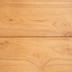 Planches en bois clair avec grain et nœuds visibles pour la table à manger en teck