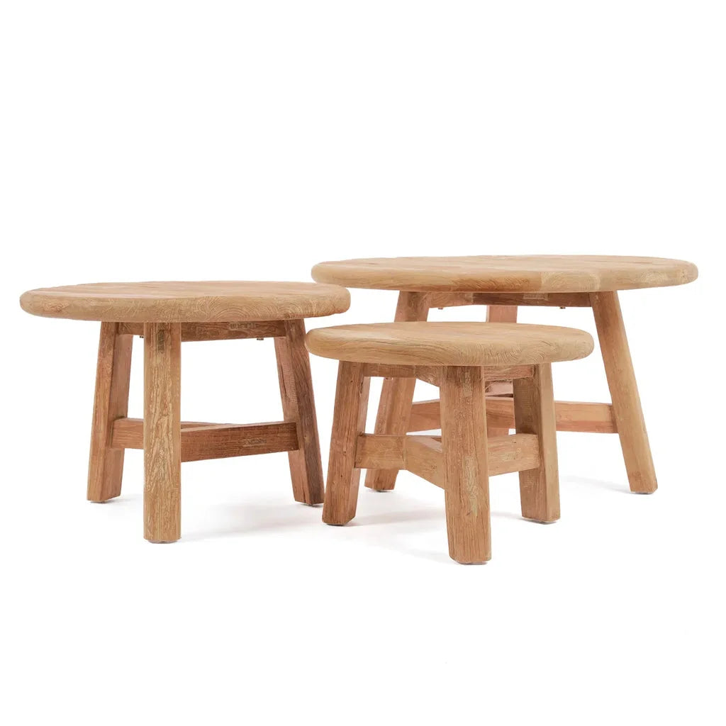 Trois tabourets en bois pour la table basse Fusuma M