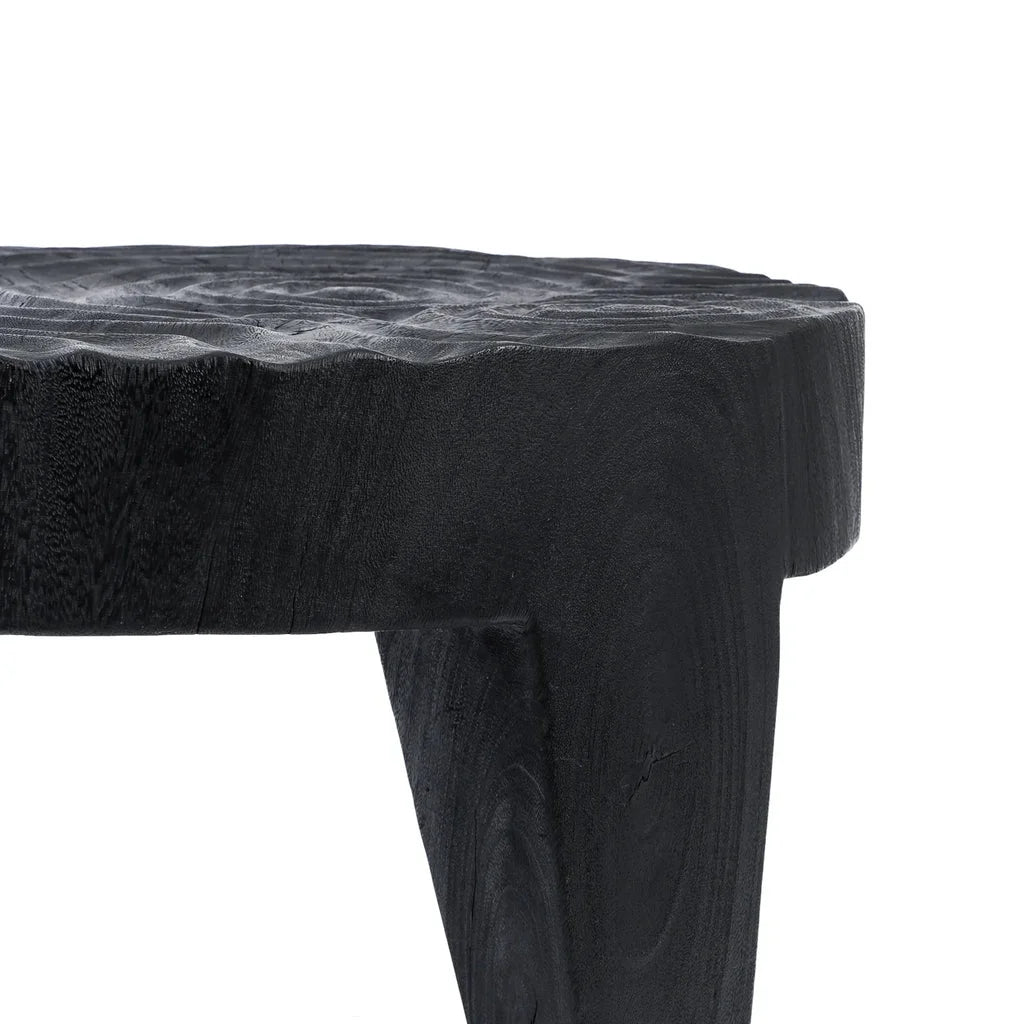 Table d’appoint en bois noir La Table Basse Madero pour décoration élégante