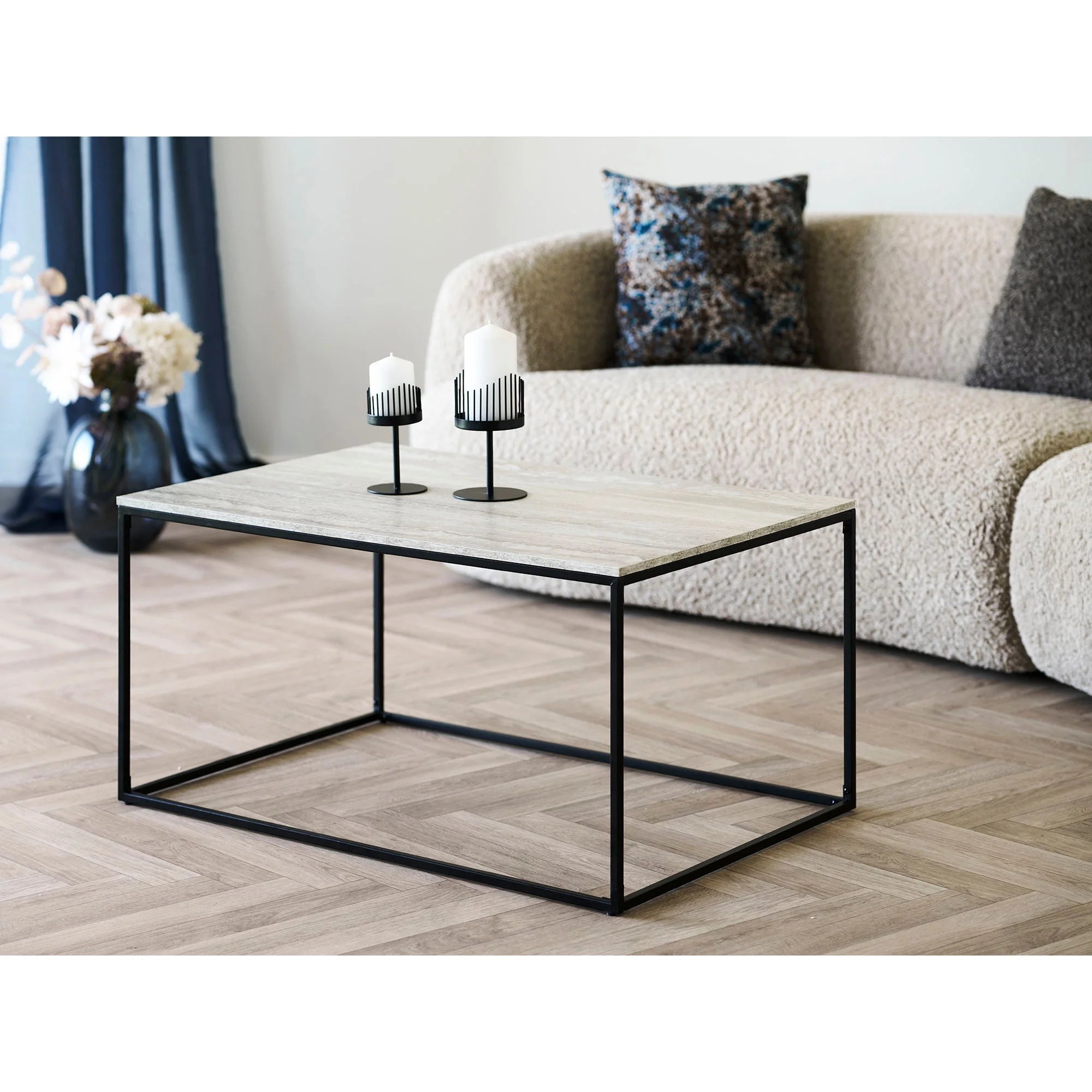 Table basse rectangulaire effet travertin beige avec cadre en métal noir 90x60 cm
