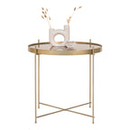 Table basse ronde en métal doré avec plateau en verre et objets décoratifs