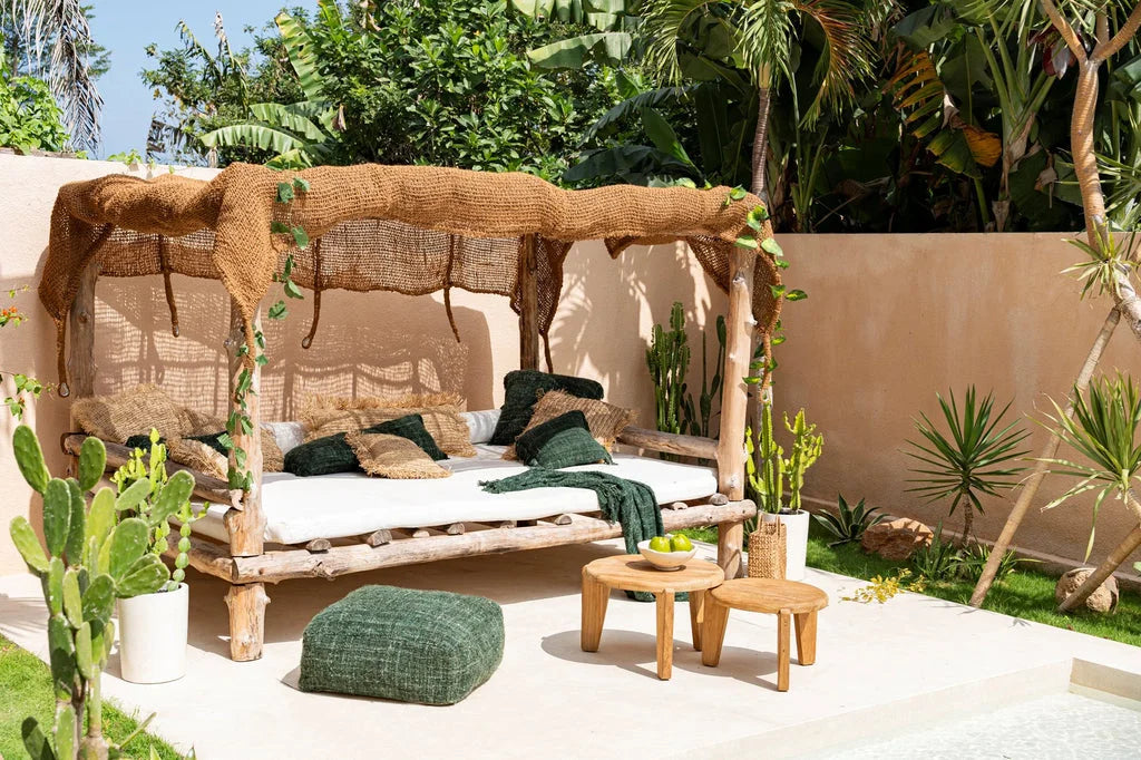 Lit d’extérieur rustique avec canopy pour la table basse Seseh Extérieur S