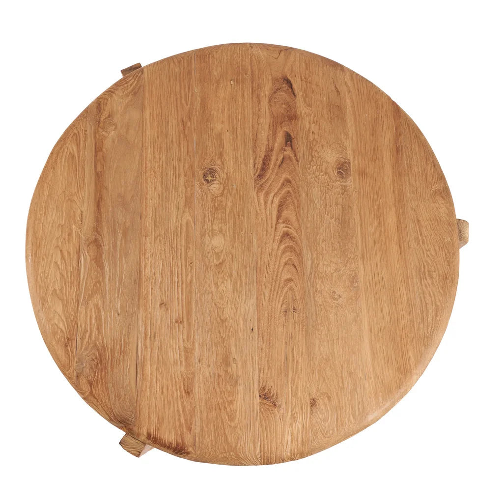 Table en bois rond pour la table basse Wabi Sabi dans un style japonais minimaliste