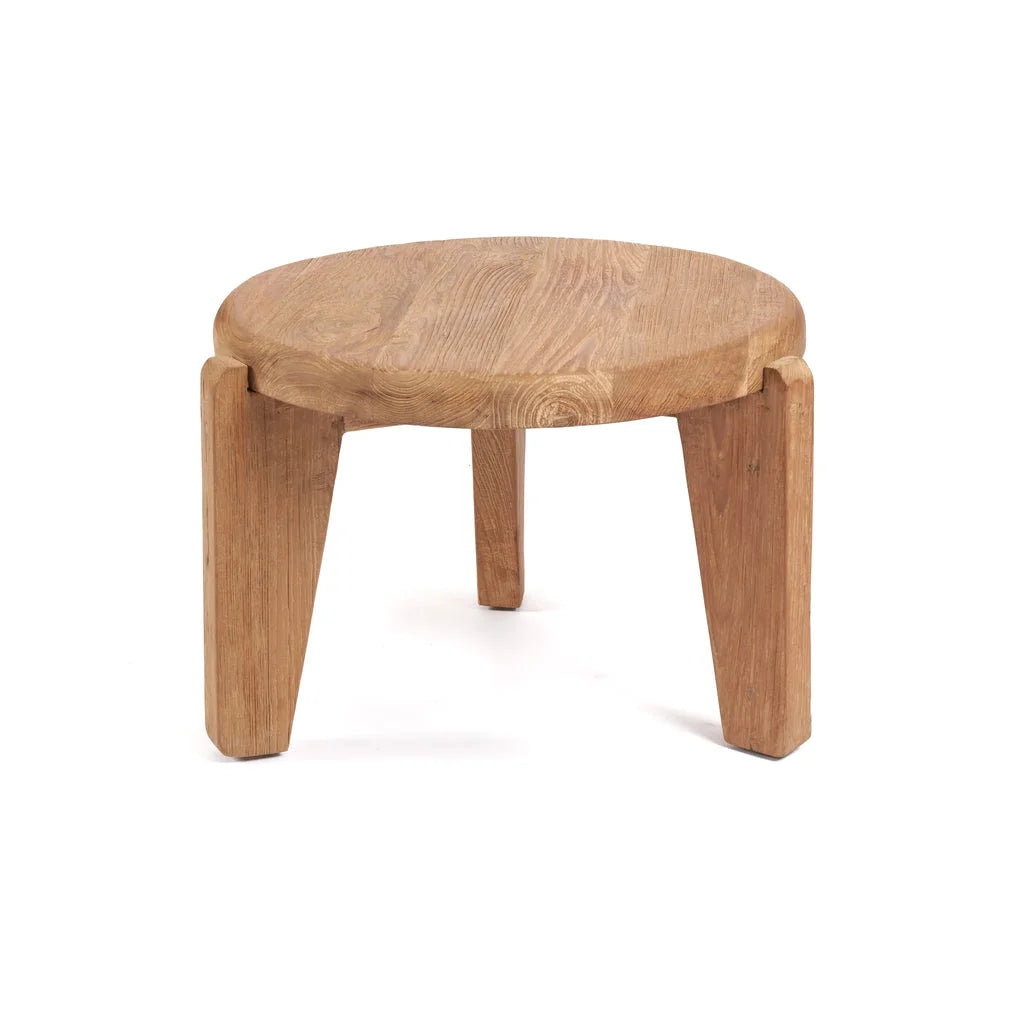 Tabouret rond en bois avec trois jambes, style Wabi Sabi pour La table basse Wabi Sabi S