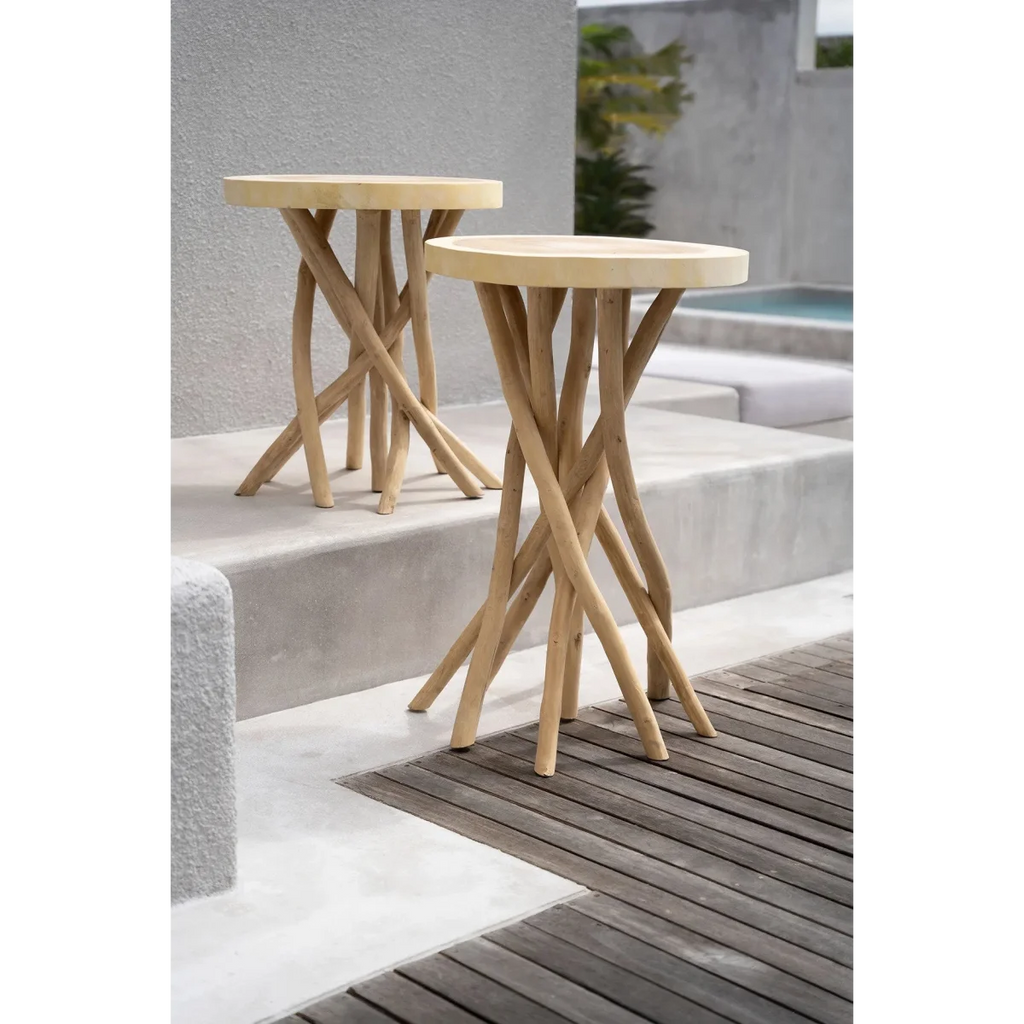 Table d’appoint en bois sculpté – Pieds entrelacés – Ø60 cm