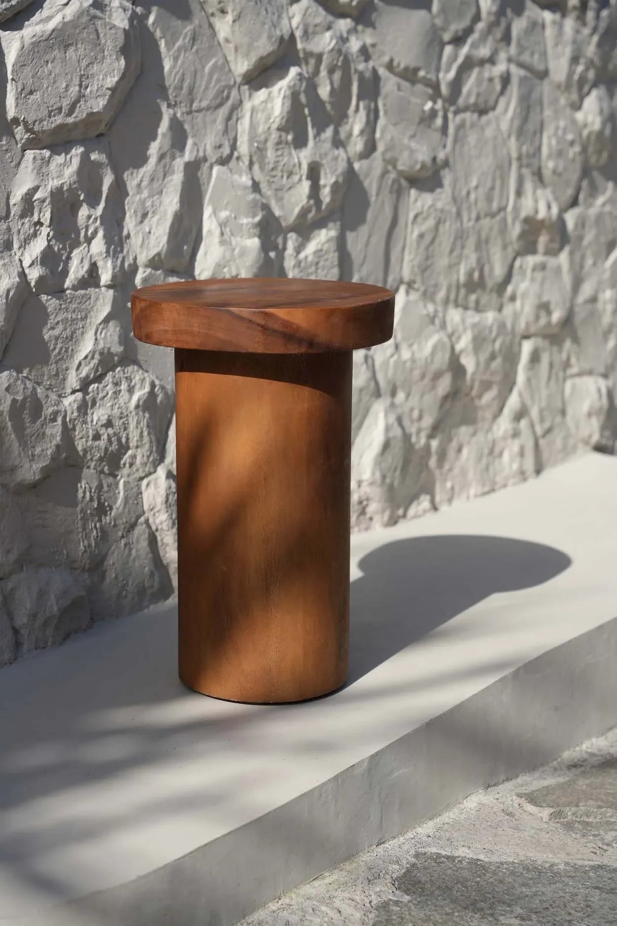 Table d’appoint en bois de Suar naturel 45x30 cm