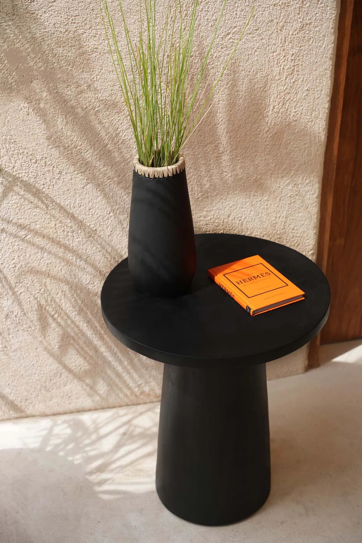 Table d’appoint conique en bois de Munggur noir 50 cm
