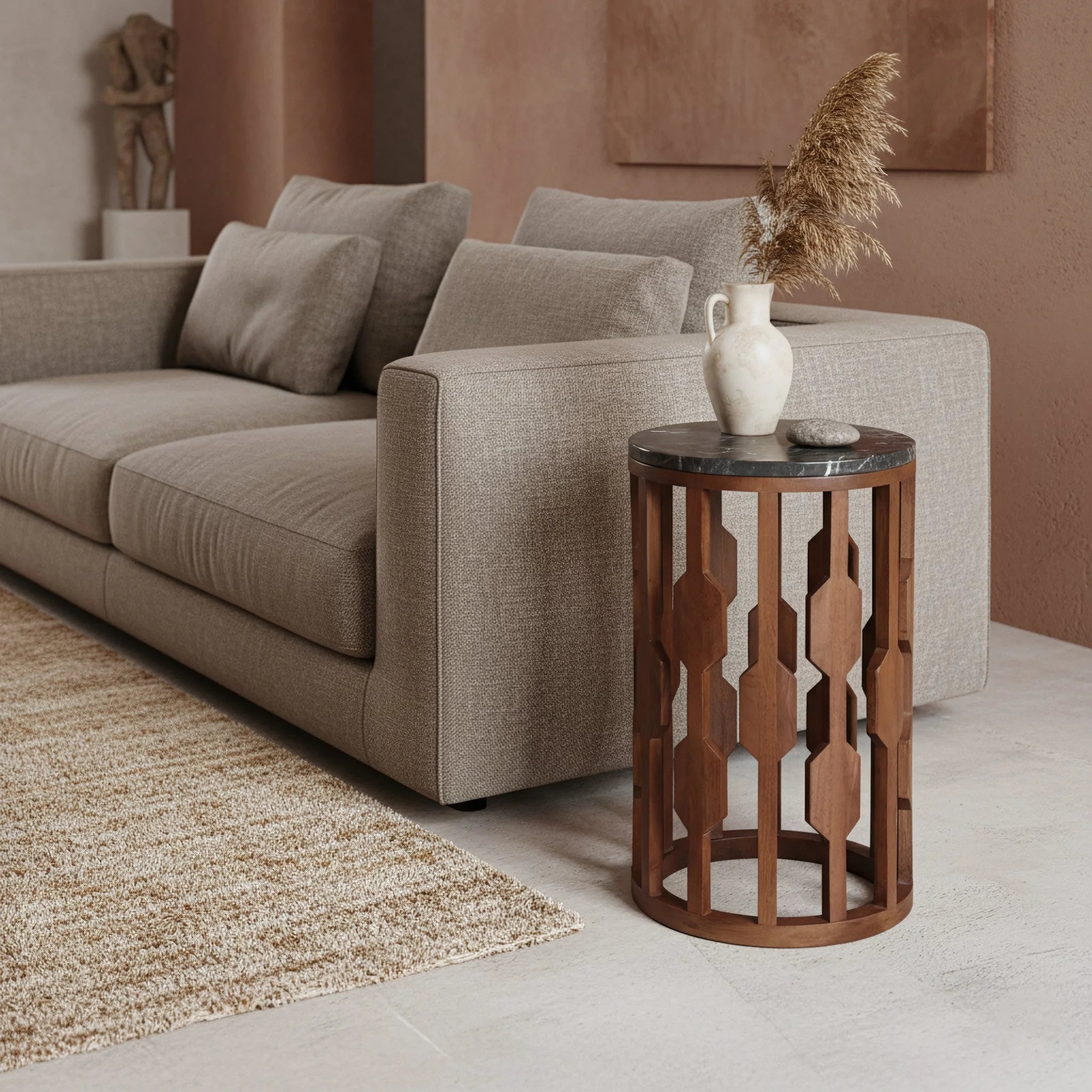 Table d’appoint marbre noir pieds bois ajouré géométrique Ø40 cm