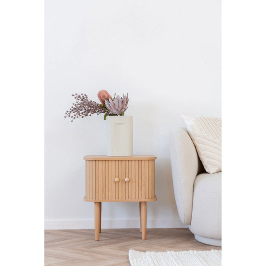 Table d’appoint en pin et MDF naturelle 2 portes 45x50 cm