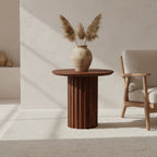 Table d’appoint ronde en bois brun, pied colonne cannelé, Ø50 cm