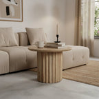 Table d’appoint ronde en bois de manguier clair sculpté Ø55 cm