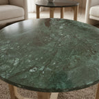 Table d’appoint ronde en marbre vert poli et bois clair, Ø50 cm