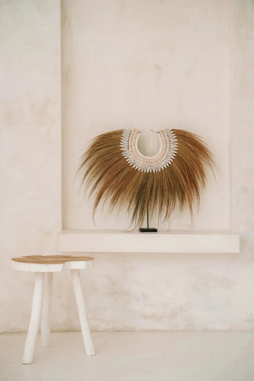 Collier bohème en paille brune naturelle à bordure dentelle blanche