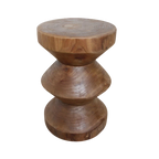 Tabouret en teck massif forme sablier naturel, H45 cm