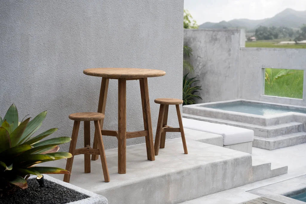 Table et tabourets en bois pour extérieur du produit Le Tabouret de Bar Fusuma Extérieur
