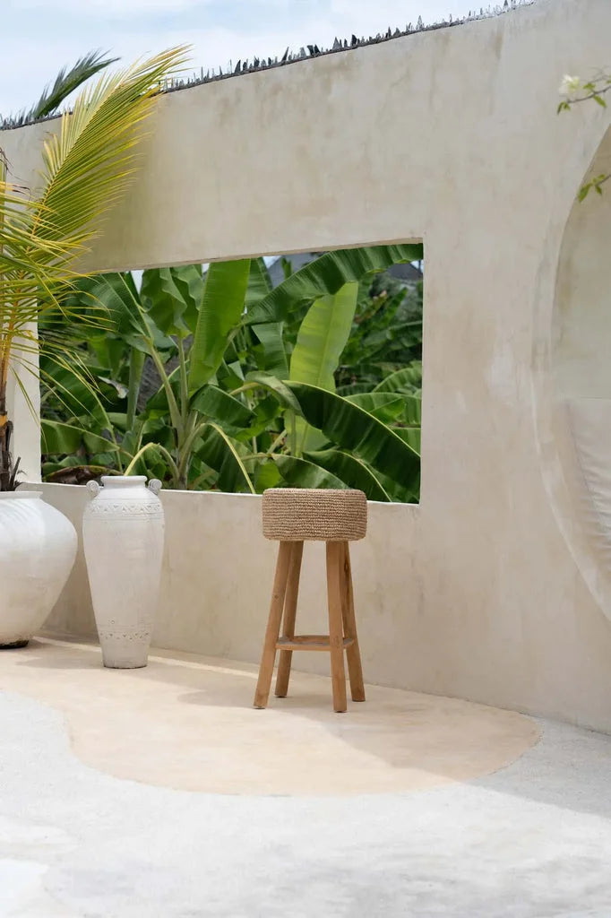 Tabouret de bar en Raphia avec siège tissé et structure en bois naturel