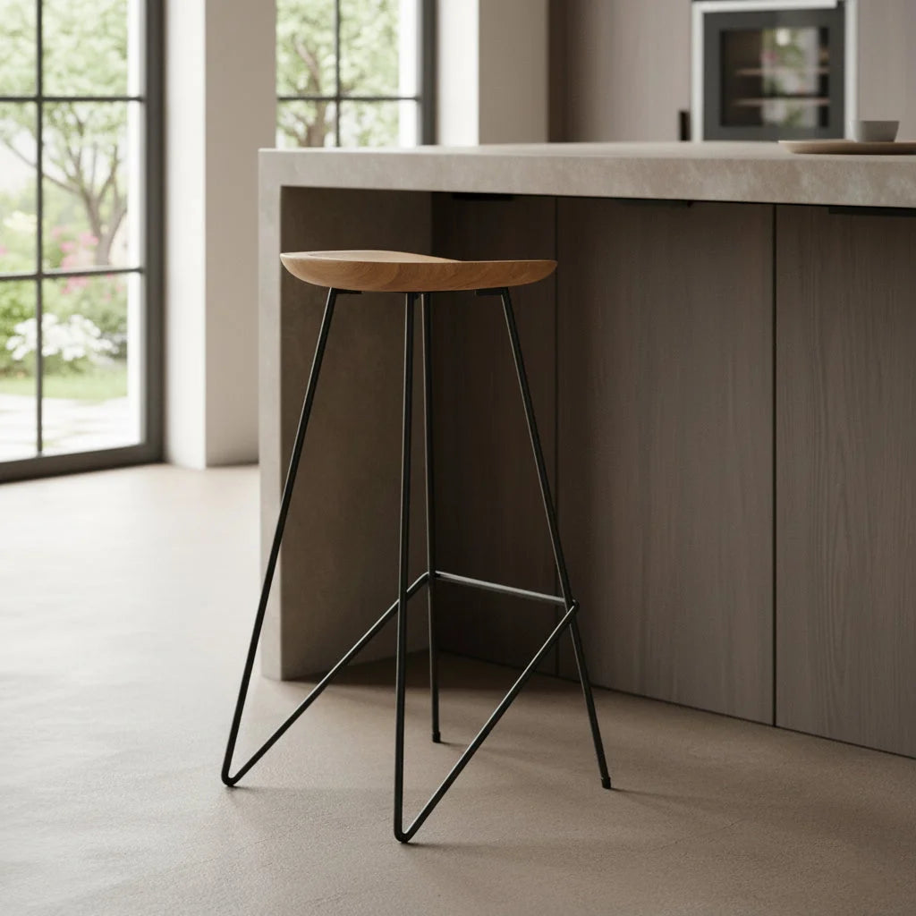 Tabouret de bar rond en teck massif et métal noir mat H77 cm