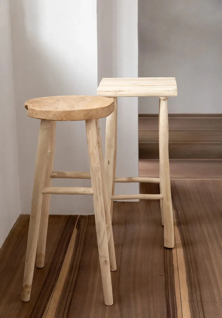 Deux tabourets de bar en bois clair Le Tabouret de Bar The Island Naturel