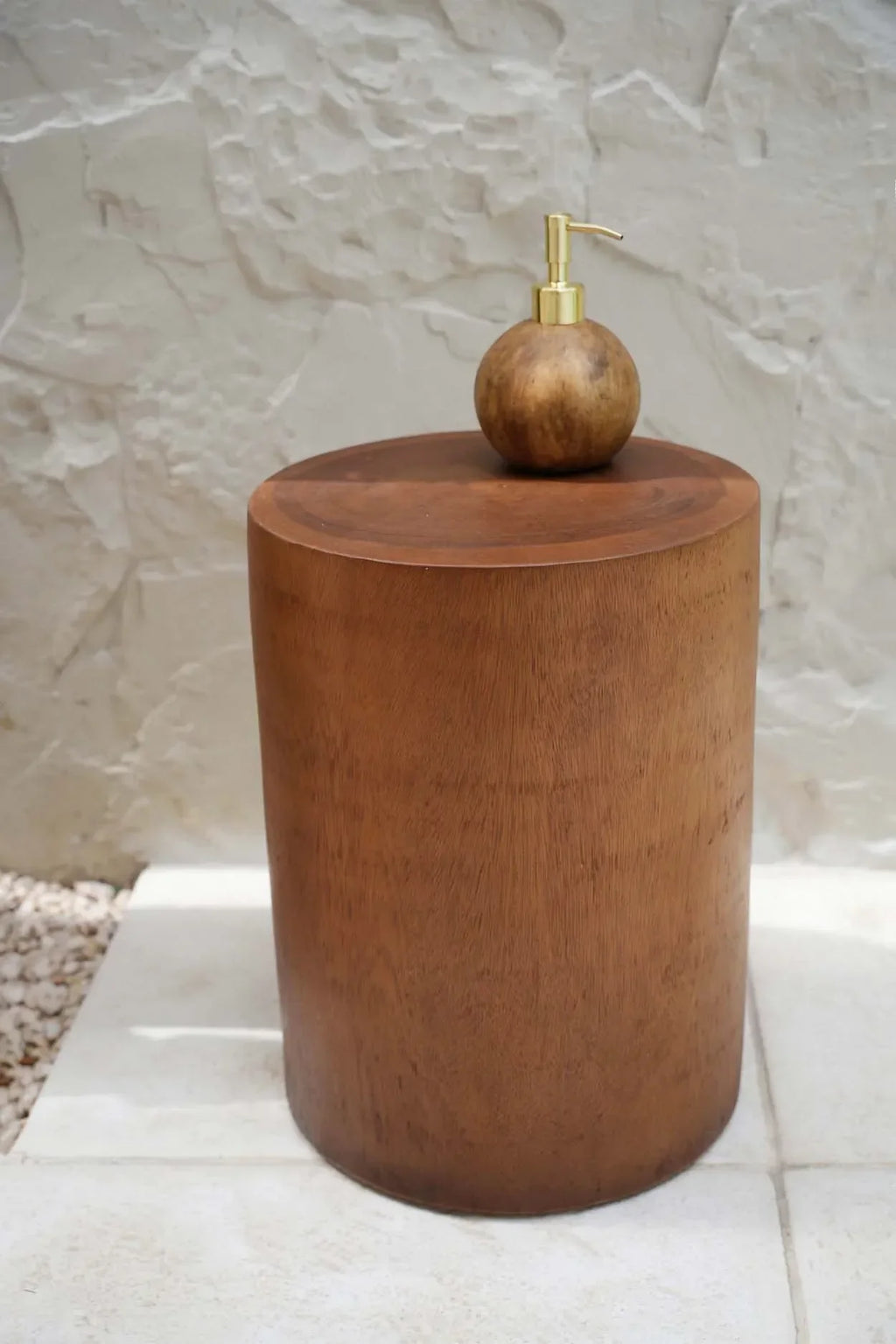 Distributeur de savon en bois massif naturel pour décoration moderne Mungur