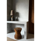 Tabouret en bois de suar naturel forme cylindrique empilée – H45 cm
