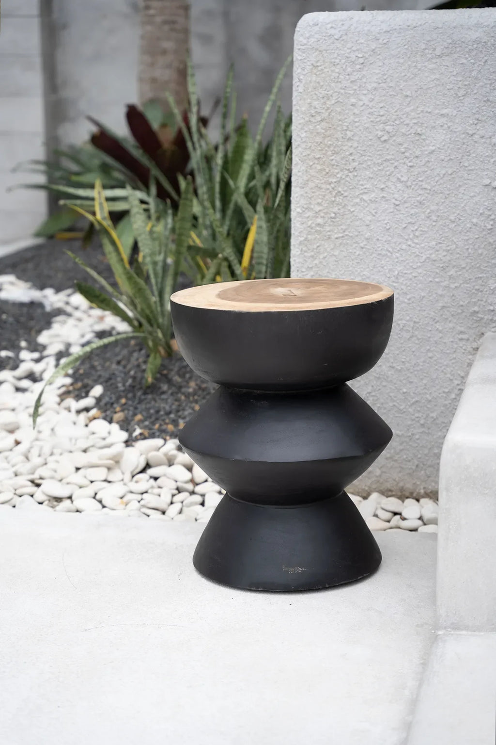 Tabouret en bois de suar noir naturel 40x40x50 cm