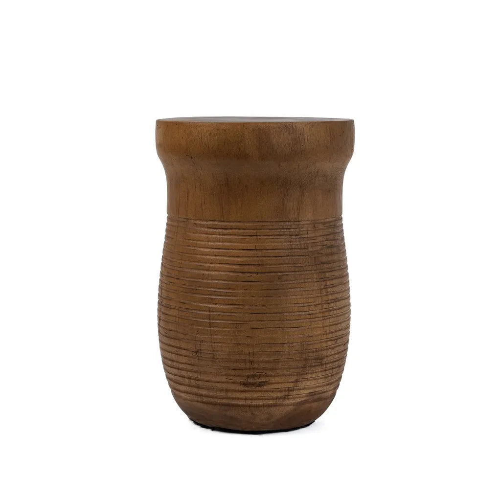 Tabouret en bois brun texturé Le Tabouret Ezili Naturel pour décoration intérieure