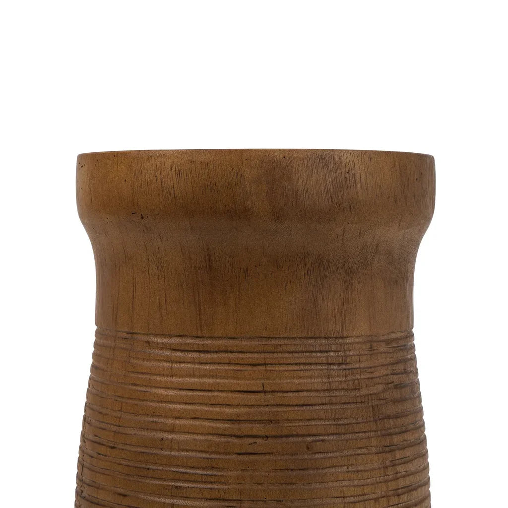 Vase texturé marron assorti au produit Le tabouret Ezili Naturel