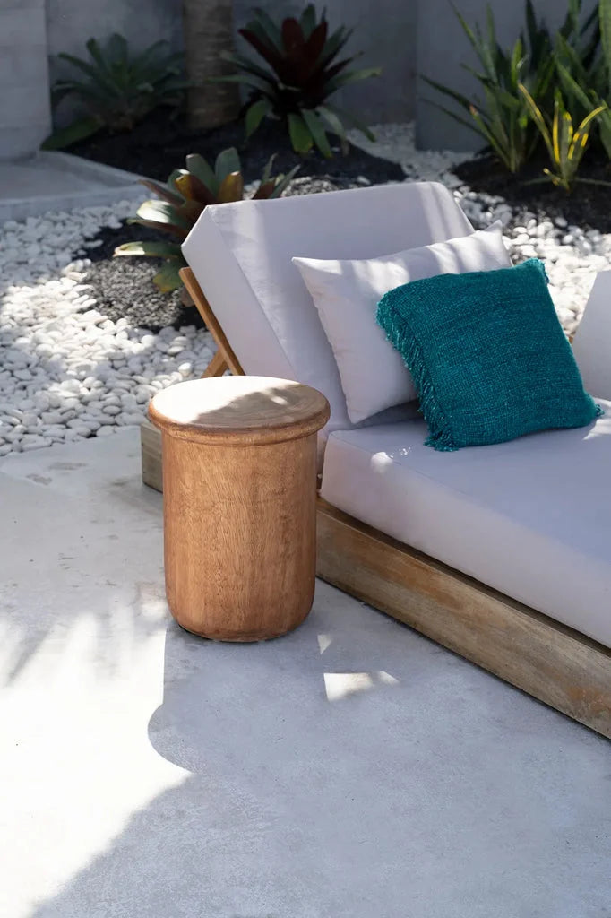 Table d’appoint en bois naturel pour le produit Le Tabouret Killa Naturel