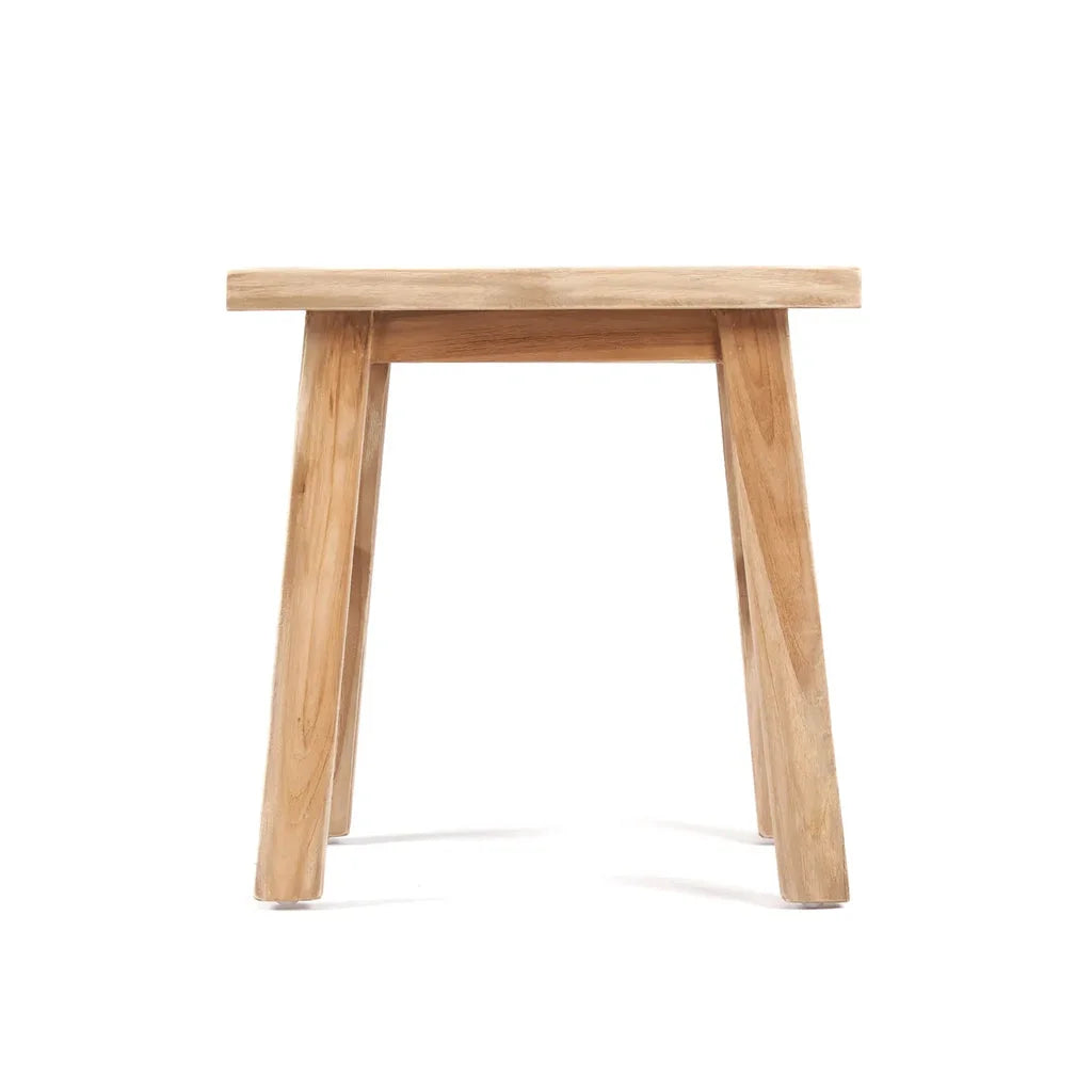 Tabouret Makara Naturel avec siège carré en bois, design épuré et naturel