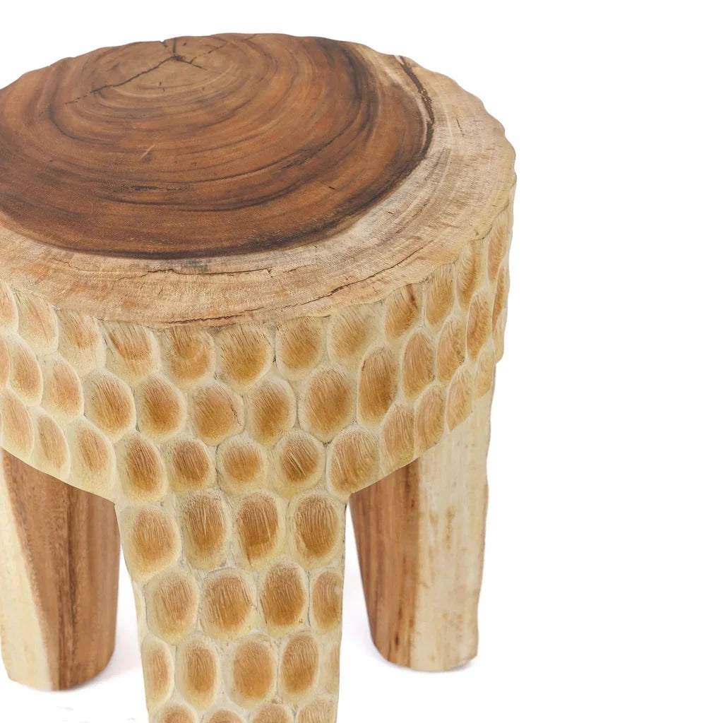 Tabouret en bois sculpté Le Tabouret Paramo Naturel pour décoration élégante