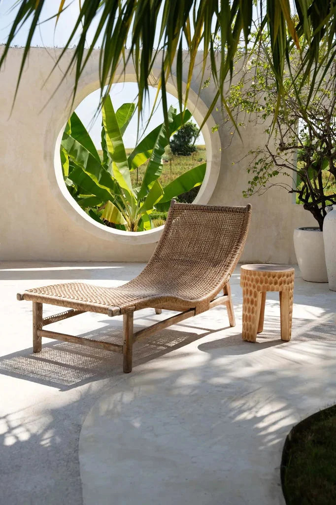 Chaise longue tissée avec table d’appoint du produit Le Tabouret Paramo Naturel