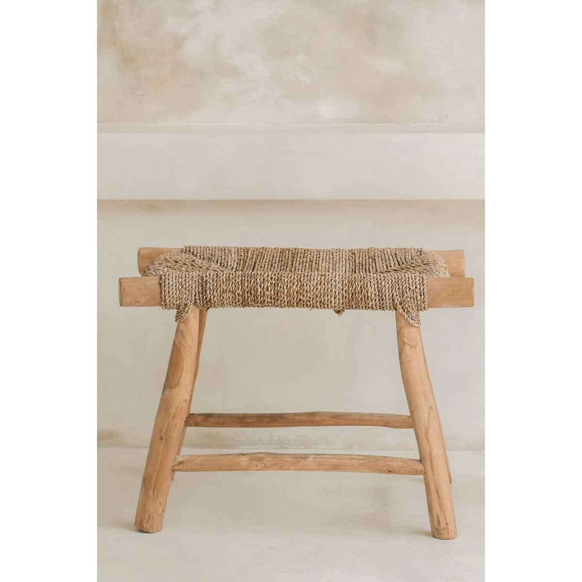 Tabouret rectangulaire en herbe de mer et bois naturel, 60x38 cm