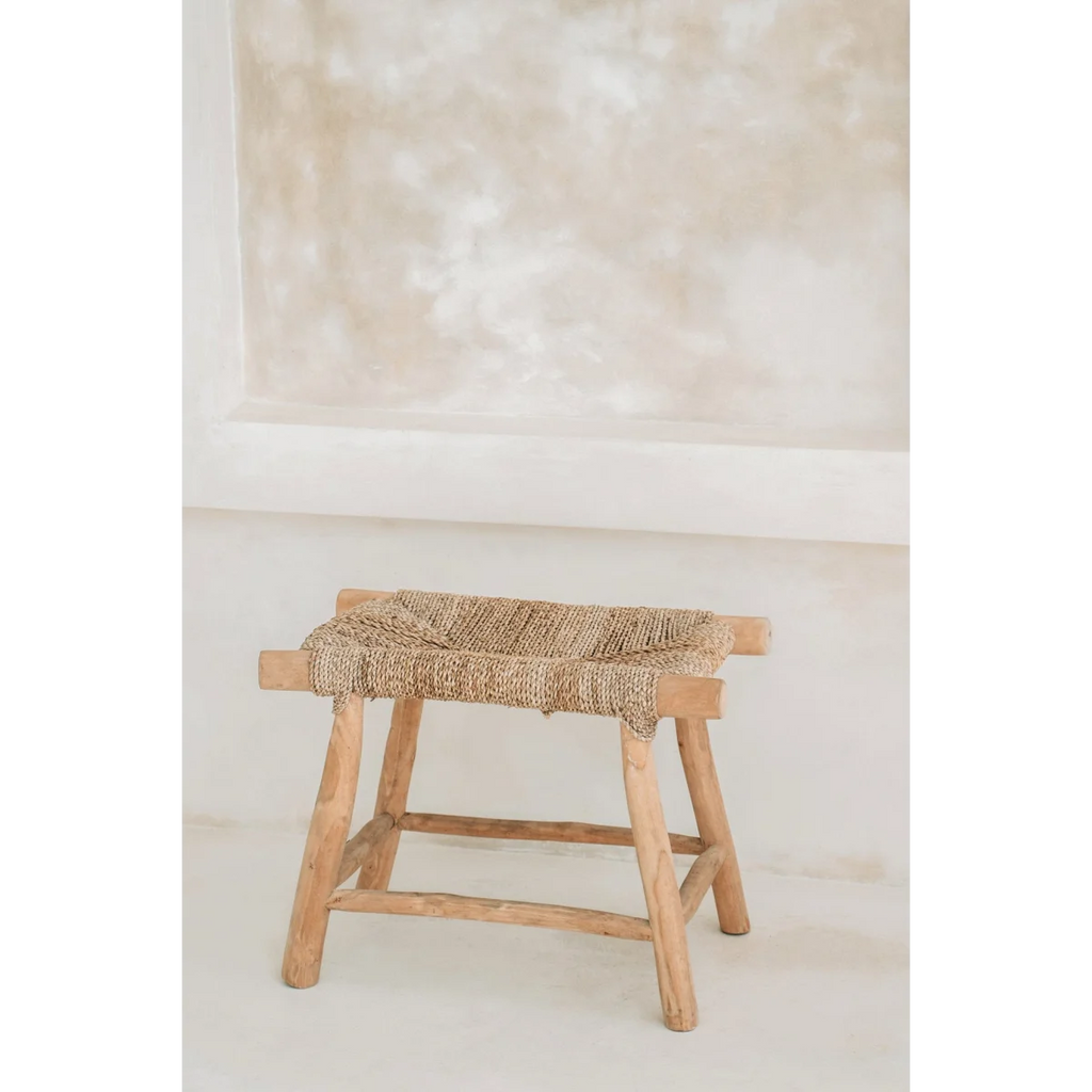 Tabouret rectangulaire en herbe de mer et bois naturel, 60x38 cm