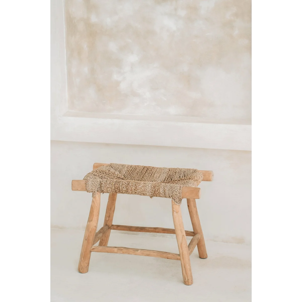 Tabouret rectangulaire en herbe de mer et bois naturel, 60x38 cm