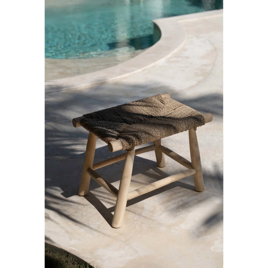 Tabouret rectangulaire en herbe de mer et bois naturel 60x38 cm