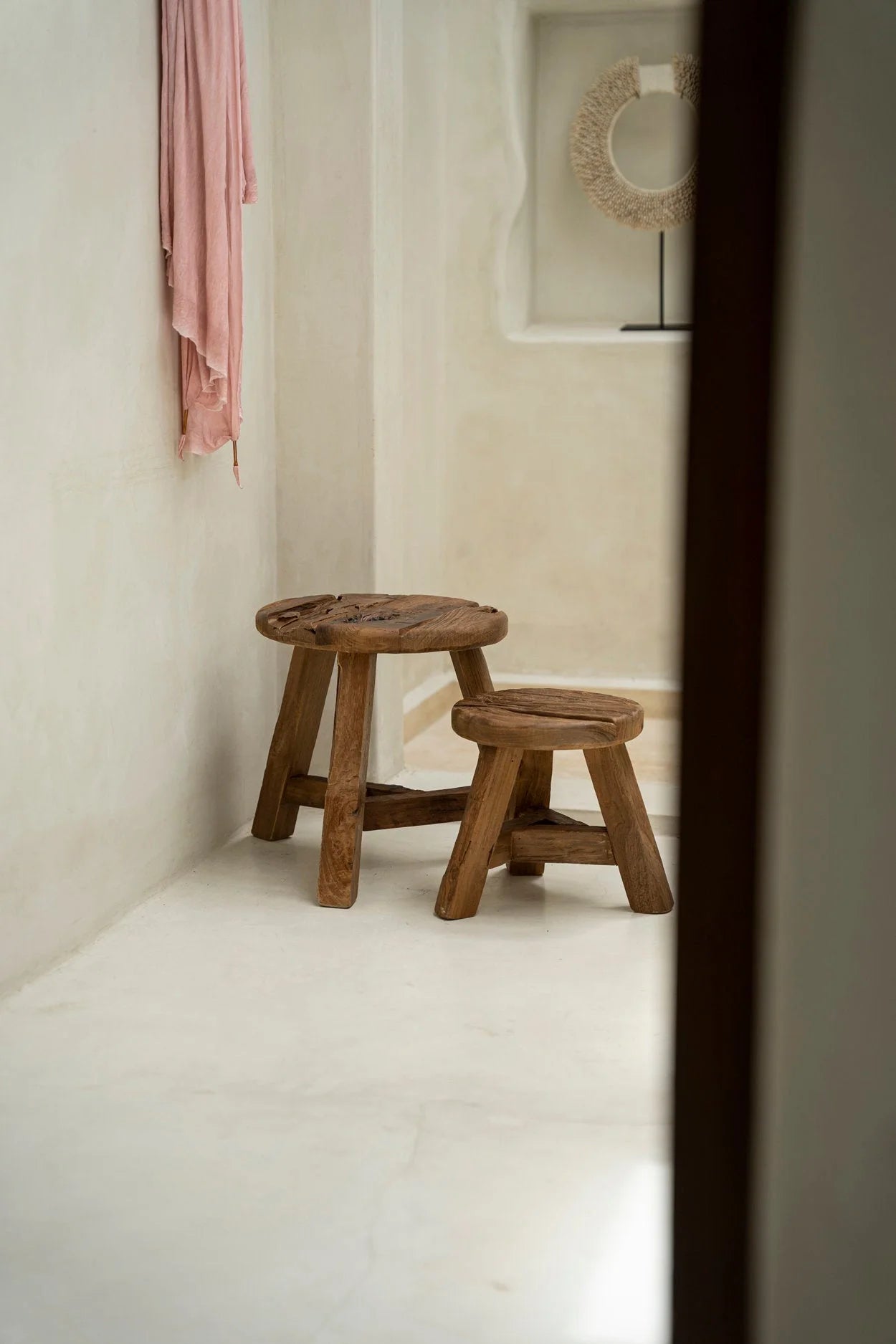 Tabouret rond en bois de teck recyclé finition brute – Ø37 cm