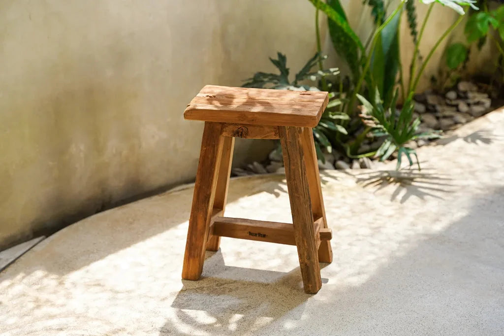 Assise en bois rustique du produit Le tabouret Shoji Naturel M