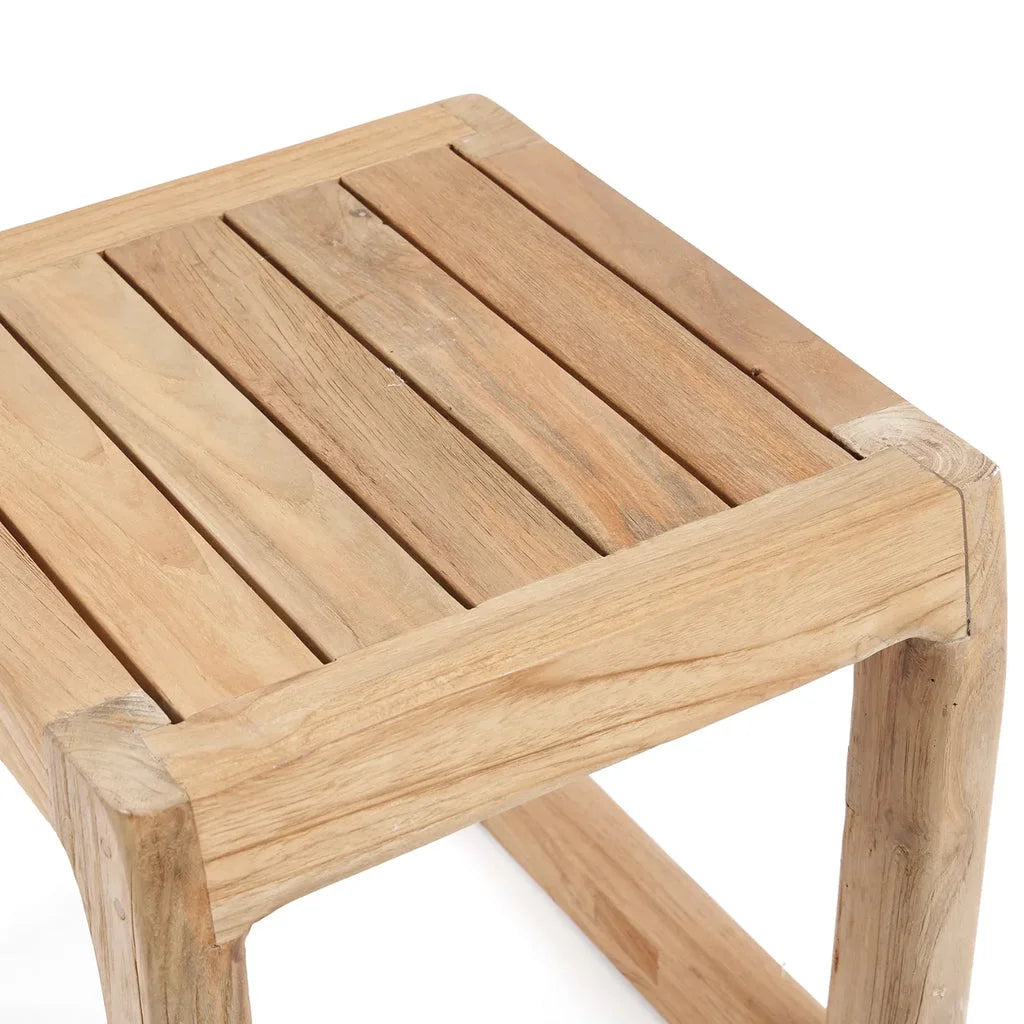 Table d’appoint en bois à lattes pour extérieur Le Tabouret Symi Extérieur