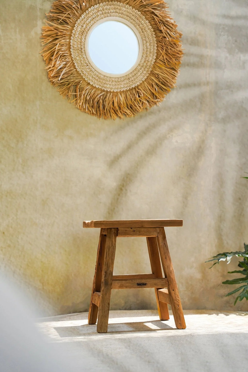 Tabouret en teck recyclé finition naturelle rustique, 40x30 cm
