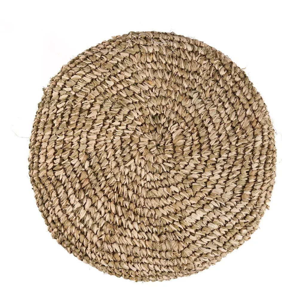 Tapis tissé circulaire en raphia pour le tabouret Le Tabouret Tressé en Raphia Vert Jungle