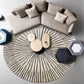 Tapis bohème noir et blanc dans un salon moderne