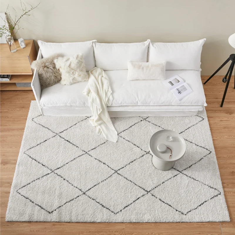 Tapis losanges noir et blanc dans un salon moderne