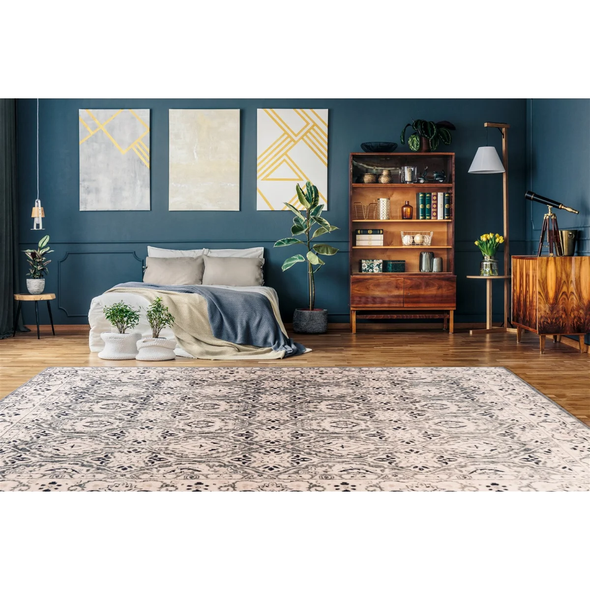 Tapis oriental rectangulaire beige et bleu à poils courts avec motif médaillon distressed