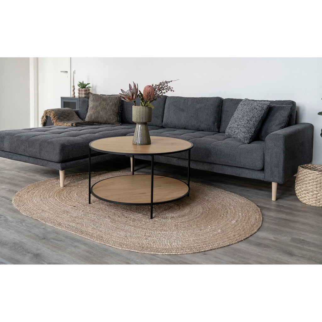 Canapé sectionnel gris avec table basse ronde en bois naturel Tapis ovale en jute